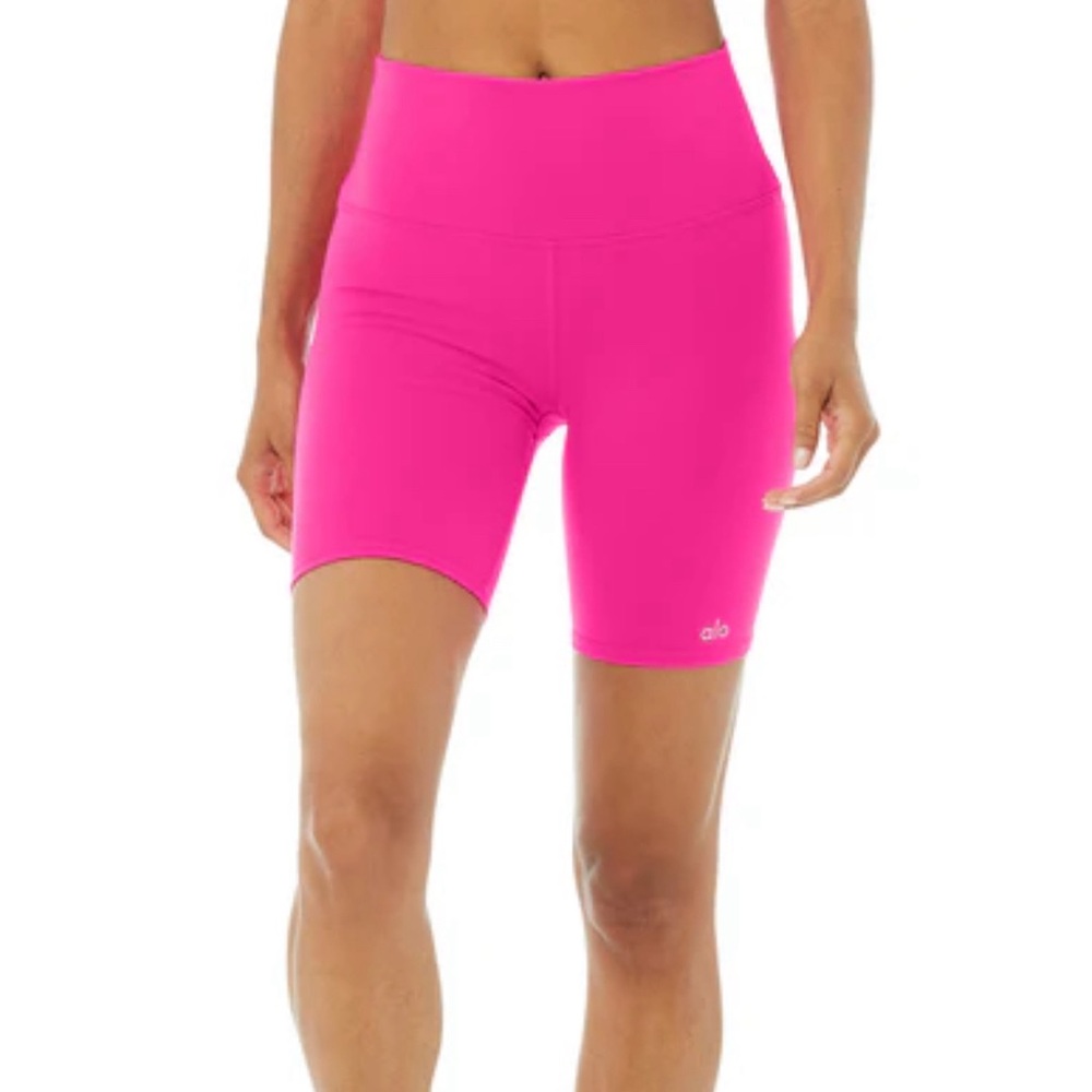 Alo Yoga Airbush High Waisted Biler Shorts | 7” | size XS